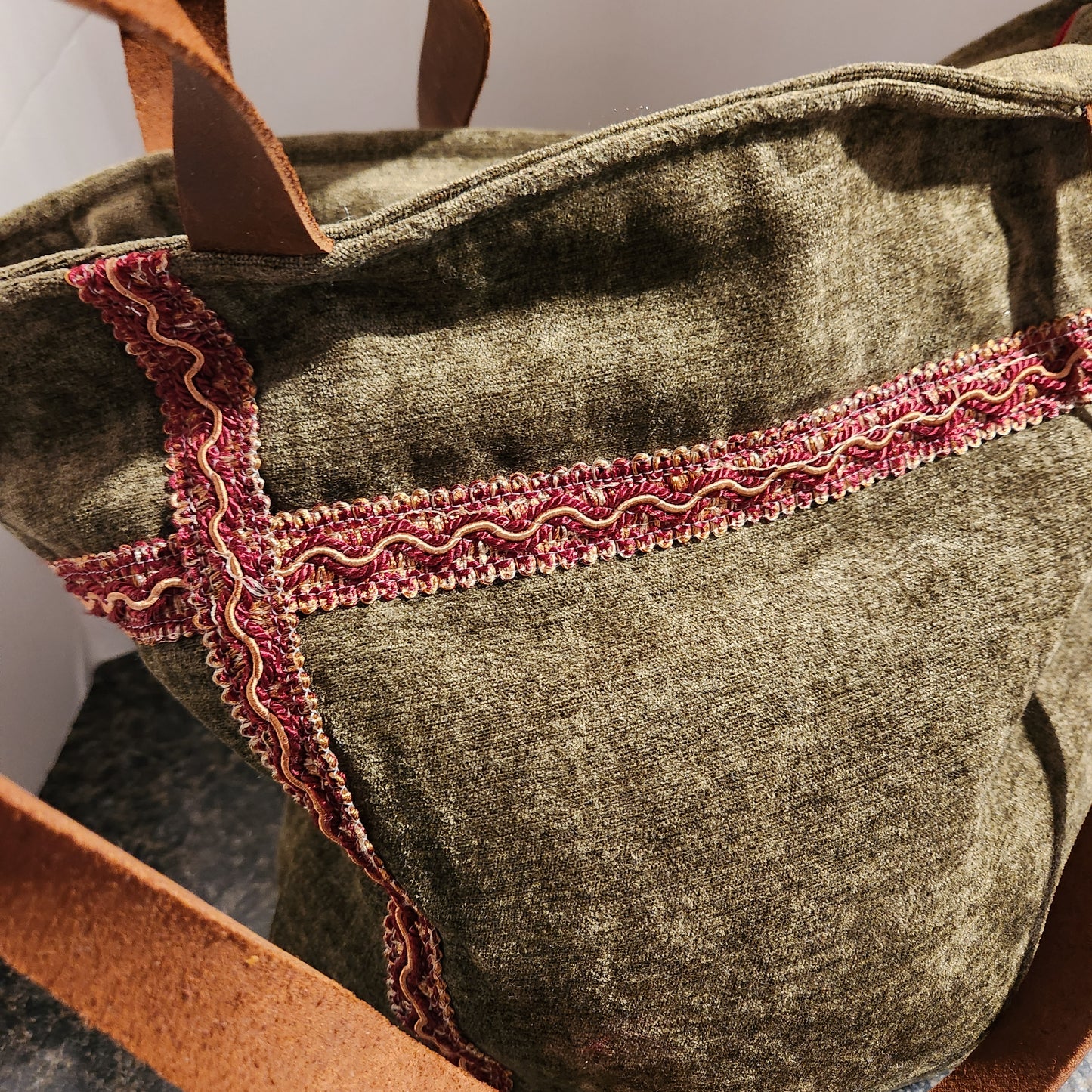 "Regal in Green" Tote Bag